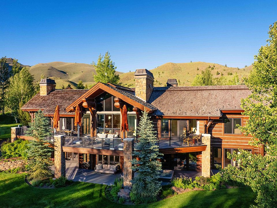 1st image of 161 Stonegate Cir