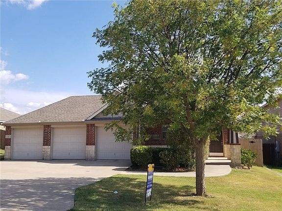 2nd image of 115 Bear Claw Ct