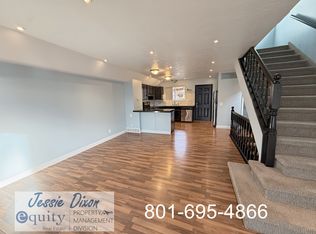 5818 S Club View Ln, South Ogden, UT 84405