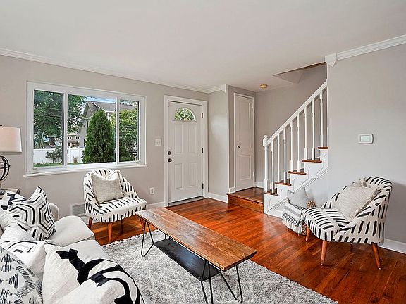 5th image of 507 E Custis Ave