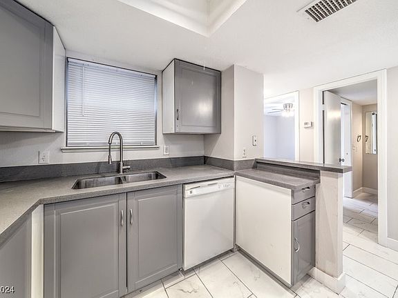 4th image of 3823 S Maryland Pkwy Unit A1