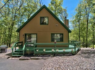 340 Sugarbush Rd, Henryville, PA 18332