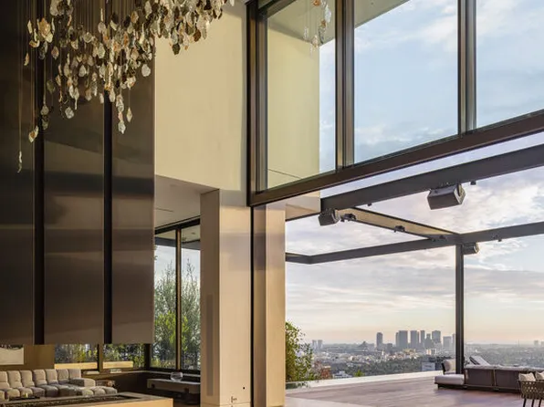 1305 Collingwood Pl, Los Angeles, CA 90069