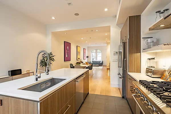 Rented by Rove Travel LLC | media 13