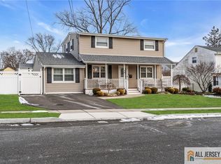 16 Twain Ave, Old Bridge, NJ 08857