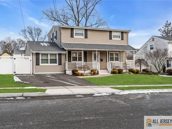 16 Twain Ave, Old Bridge, NJ 08857