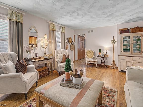 3rd image of 55 Coal Run Rd