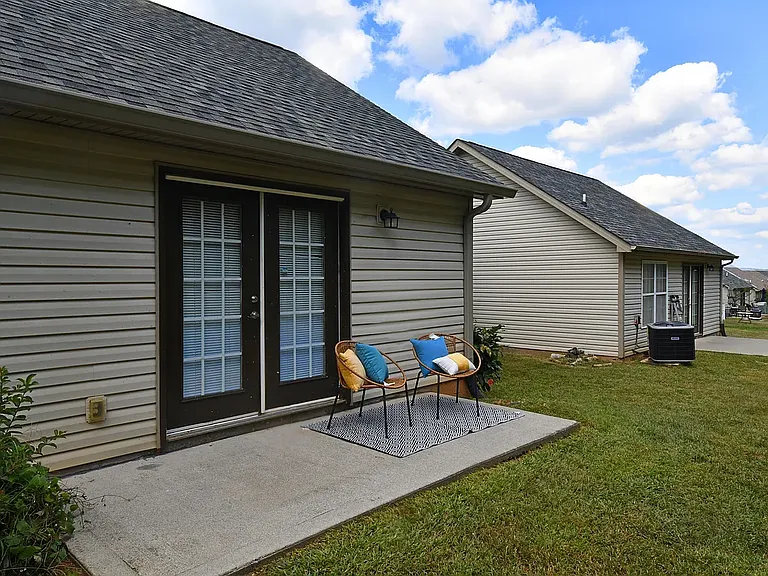 Residences at Devanshire — Photo 24