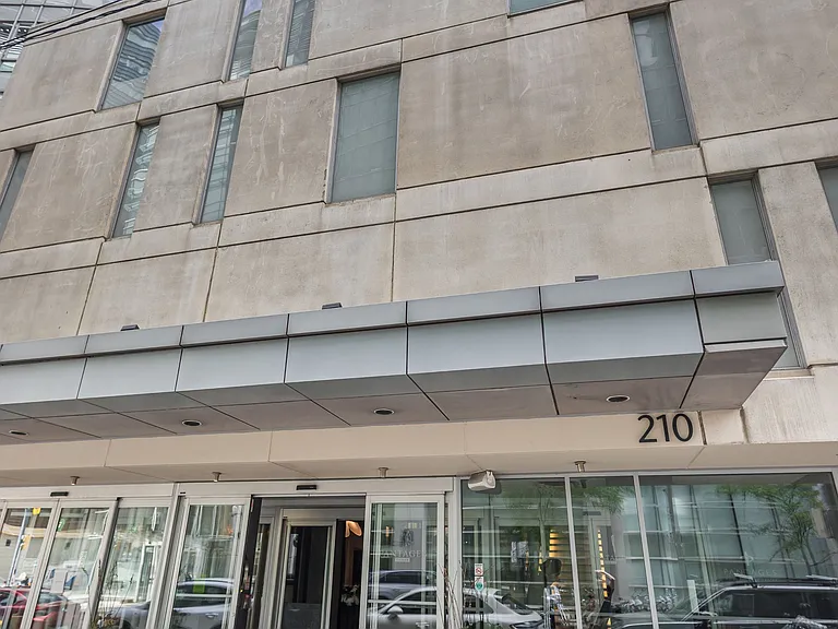 210 Victoria St #4407 — Photo 2