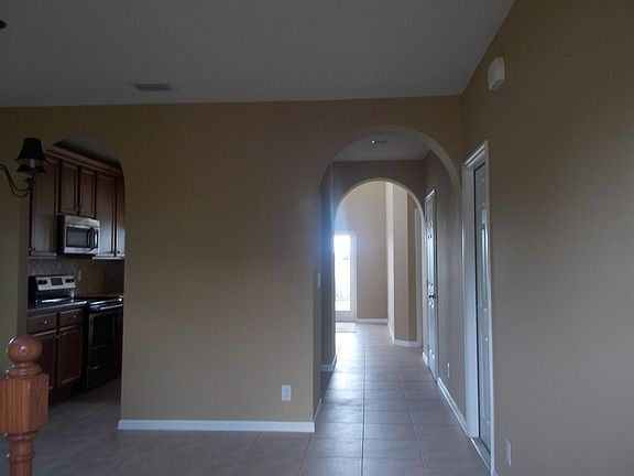 2nd image of 5001 NW Coventry Cir