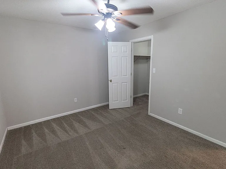 5567-5569 E Pinehurst Ln — Photo 19