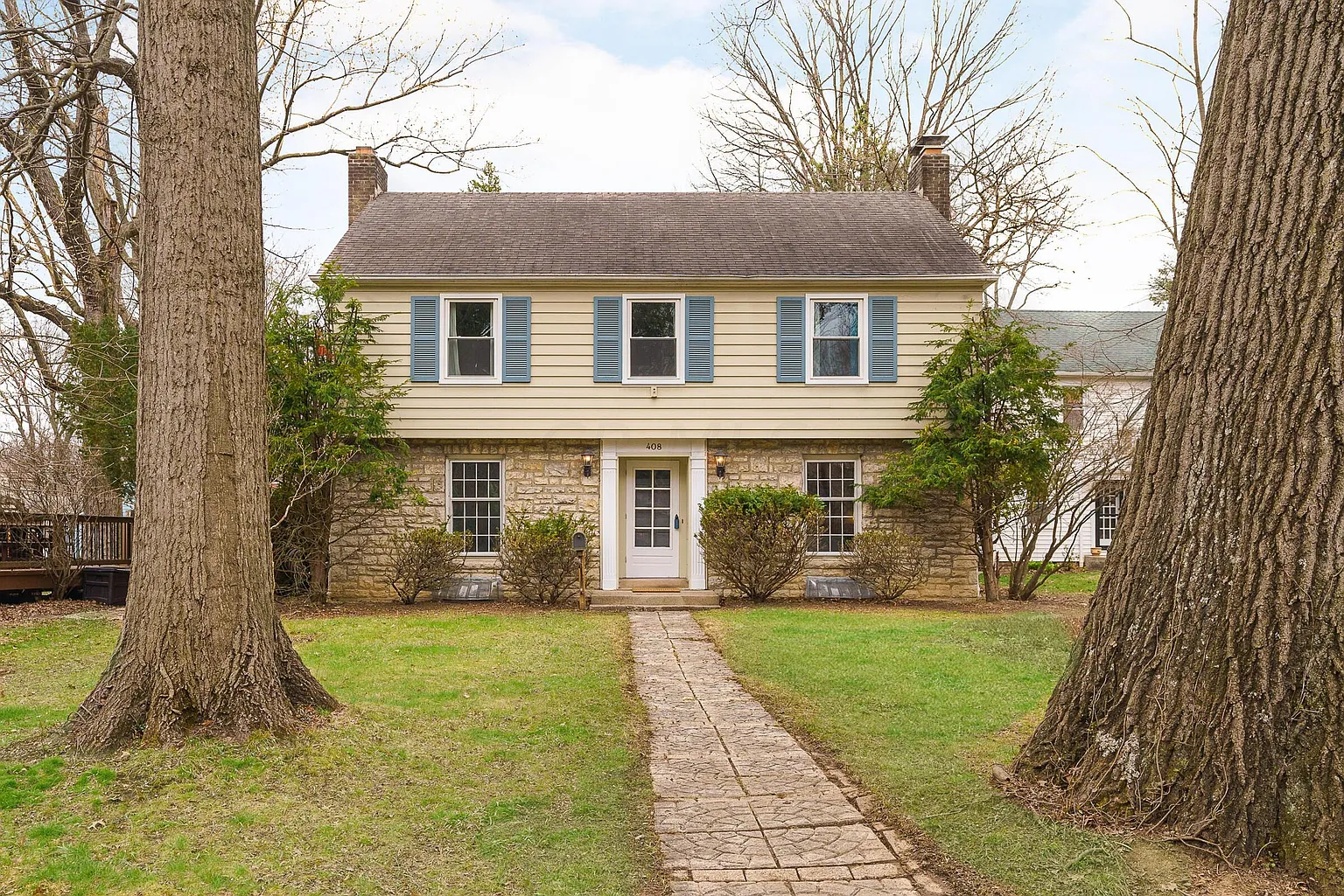 408 Midgard Rd photo 1