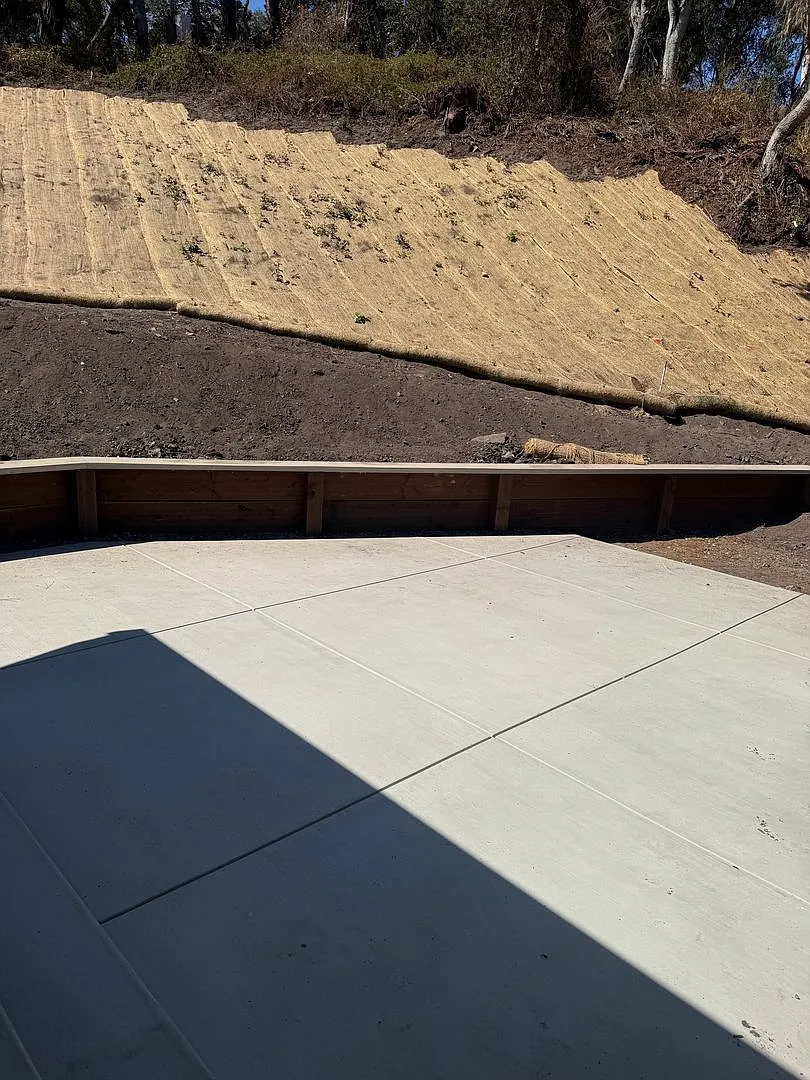 Great 3 bedroom, 2 bathroom, fully remodeled house with large bonus room in Monterey — Photo 3