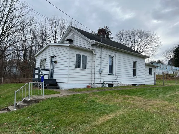 1934 Prospect St S, New Castle, PA 16102