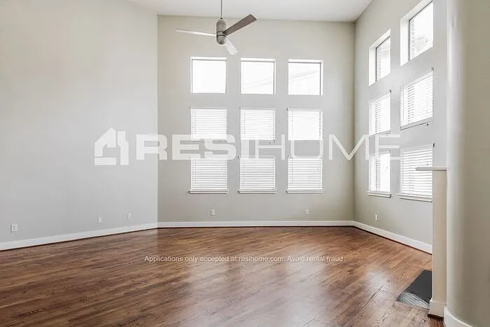 5418 Inker St — Photo 3