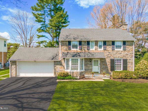 104 Golfview Rd, Ardmore, PA 19003
