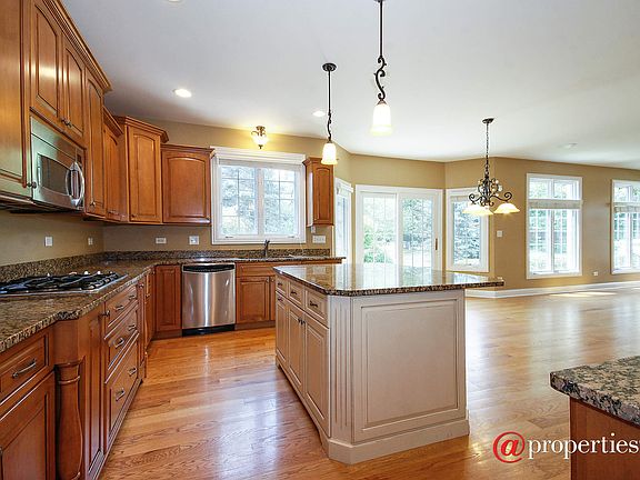 Kitchen / Breakfast Room