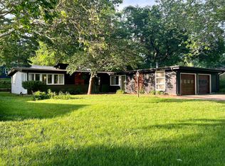 1618 SW 28th Ter, Topeka, KS 66611