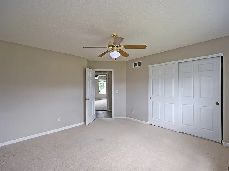 8097 Winding Creek Ct — Photo 36