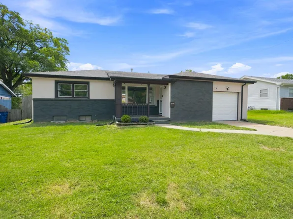 8125 E Indianapolis St, Wichita, KS 67207