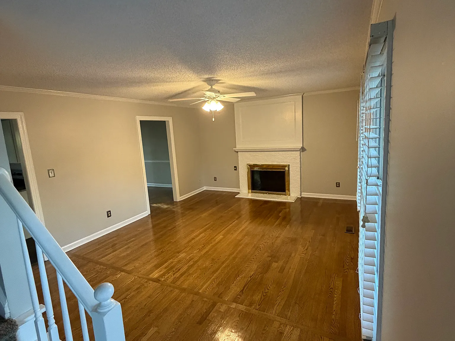 4 bed, 2.5 bath, 2000 sqft, $2,800 — Photo 3
