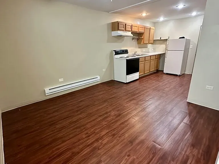 690 W Judson St #8 — Photo 2