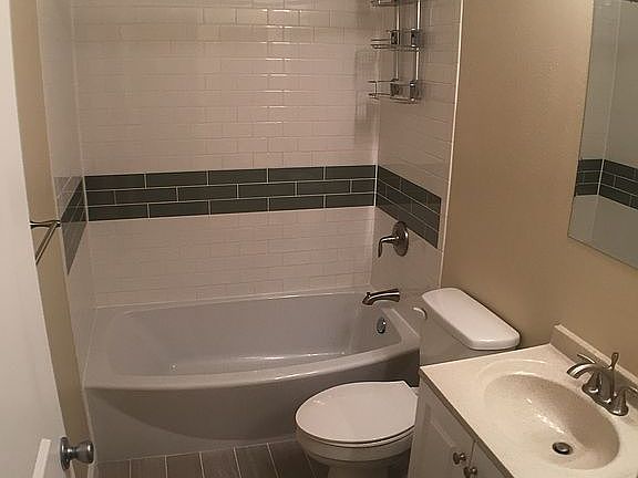 4th image of 4270 Tarpon Dr SE