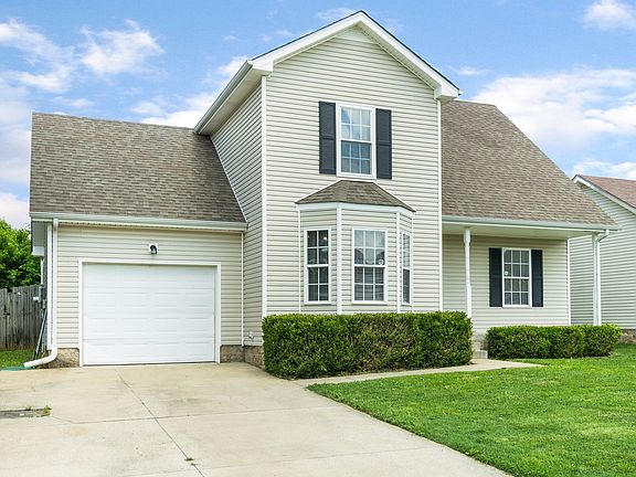 3rd image of 523 Fox Trot Dr
