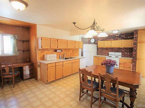 5th image of 7970 Green Court