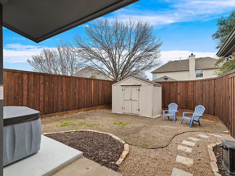 10217 Burgundy Dr — Photo 28