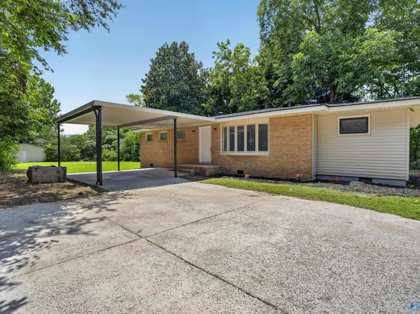 117 Bartee Rd, Laceys Spring, AL 35754