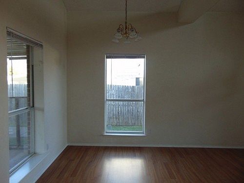 4th image of 2811 Yorkhill Dr