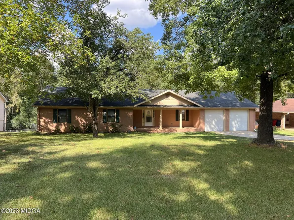 1154 Clairmont Pl, Macon, GA 31204