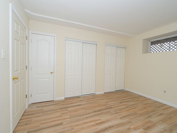 4th image of 563 Bloomingdale Rd