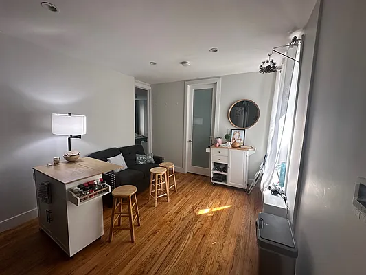 Rented by Yup Realty LLC | media 15