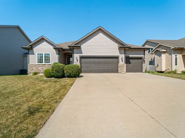 2210 SE Leeann Dr, Waukee, IA 50263