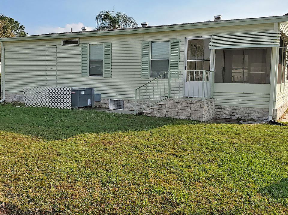2nd image of 936 Lantania Pl #613