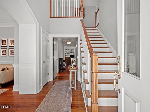 5th image of 109 Five Oaks Circle
