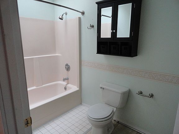 5th image of 1017 NE Knights Ct