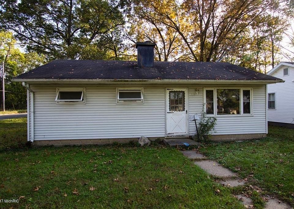 1st image of 718 Alma St