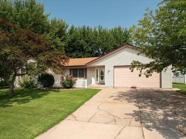 310 Haralson Ln, La Crescent, MN 55947