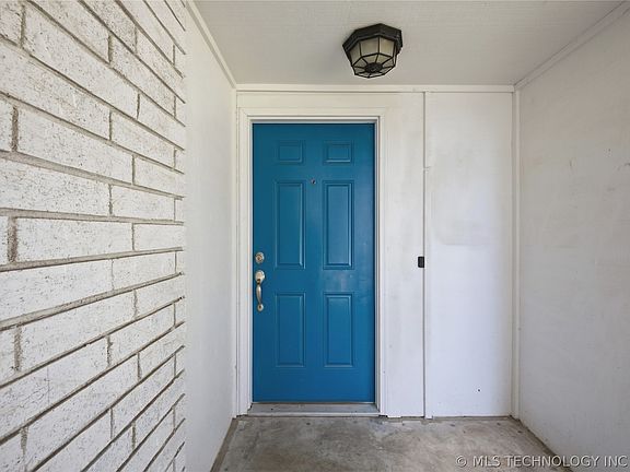 5th image of 13219 E 30th Pl