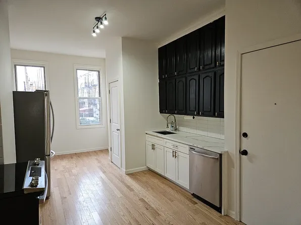 153 Saint Nichlas Avenue image 1 of 9