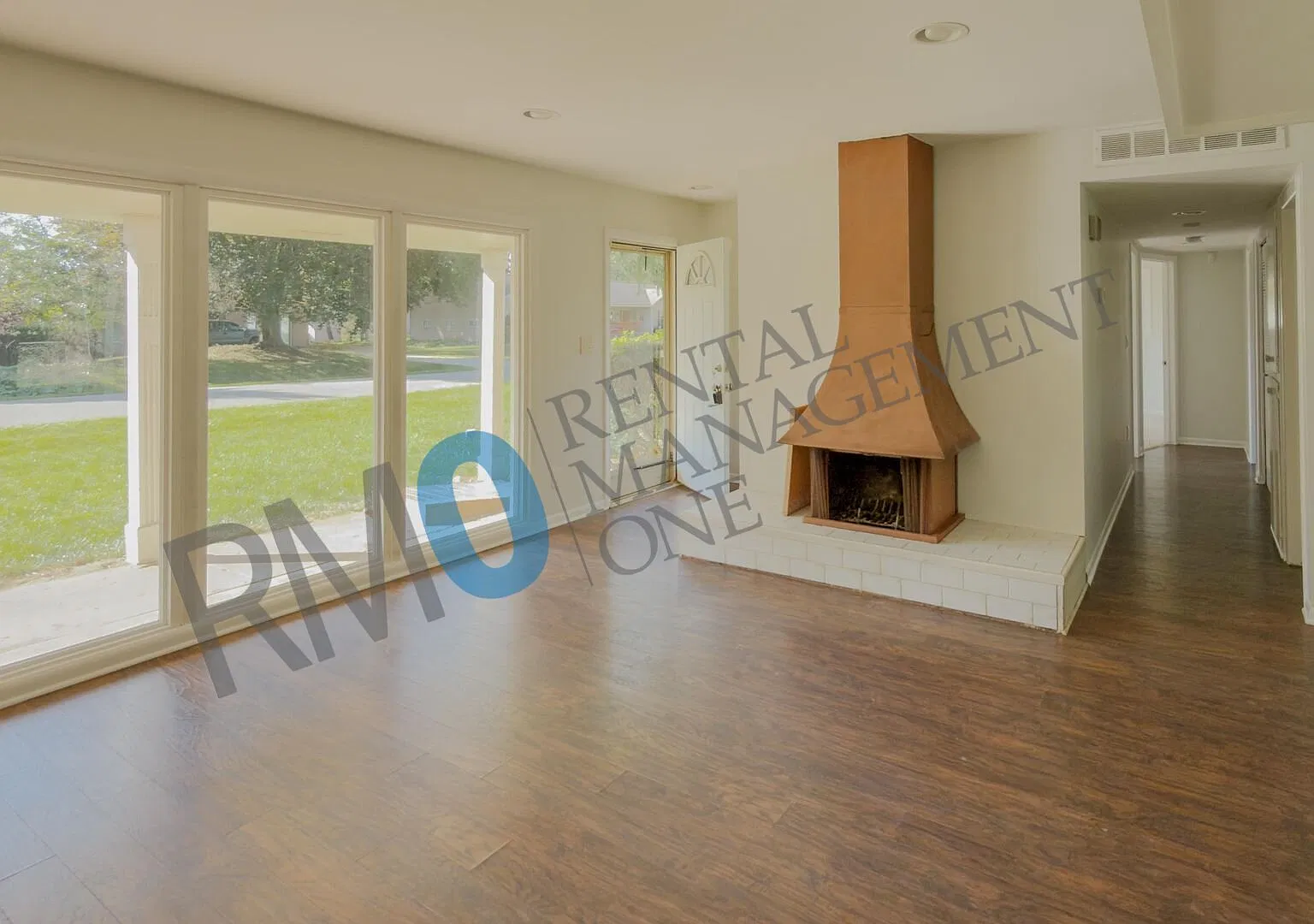 Updated 3 Bedroom Ranch — Photo 2