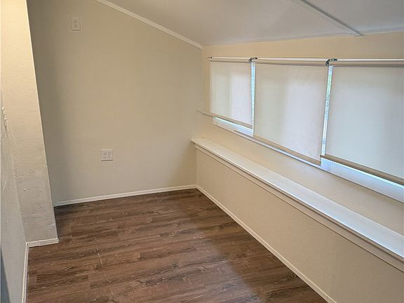 3rd image of 3857 Pine St #3857