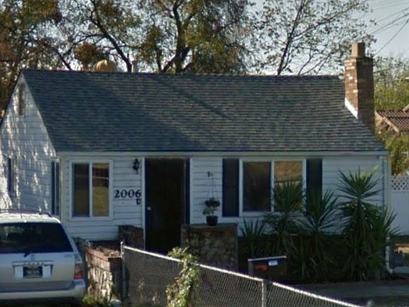 3rd image of 2006 Harris Ave