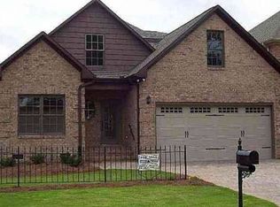 93 Ridgeway Rd, Spartanburg, SC 29301