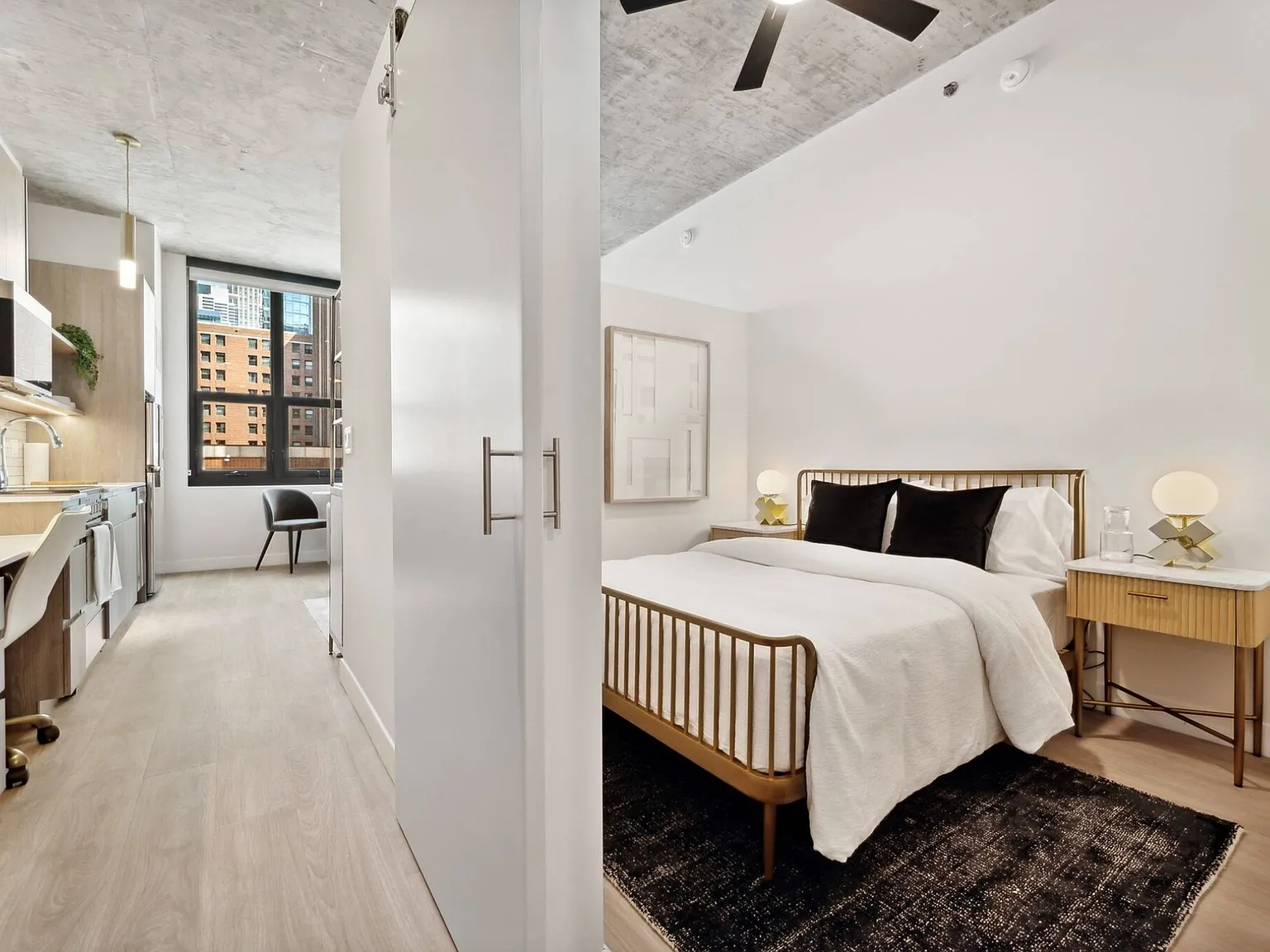 1 bed, 522 sqft, $2,808 — Photo 4