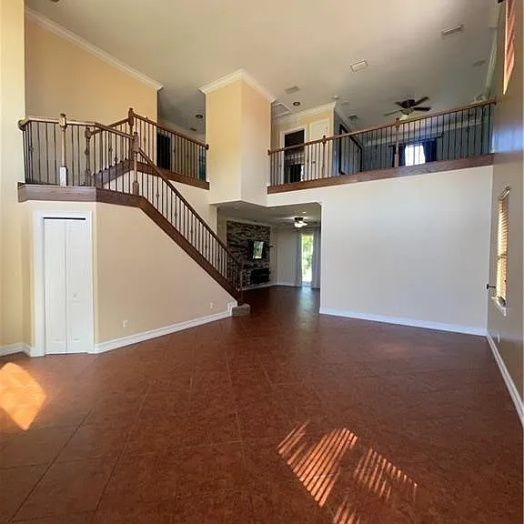 2427 Ashbury Cir — Photo 7