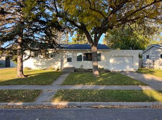 118 S High St, Aberdeen, SD 57401